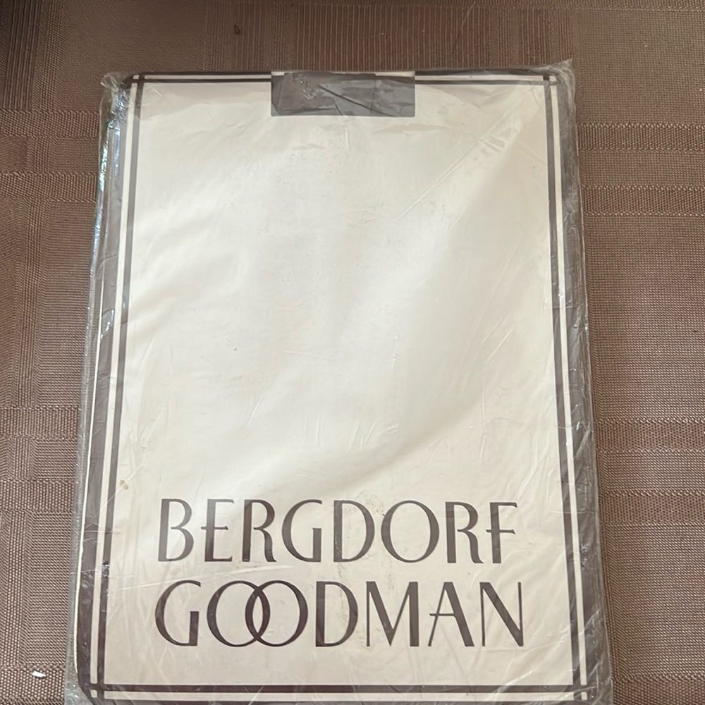 Vintage Bergdorf Goodman opaque panty hose size B color putty new